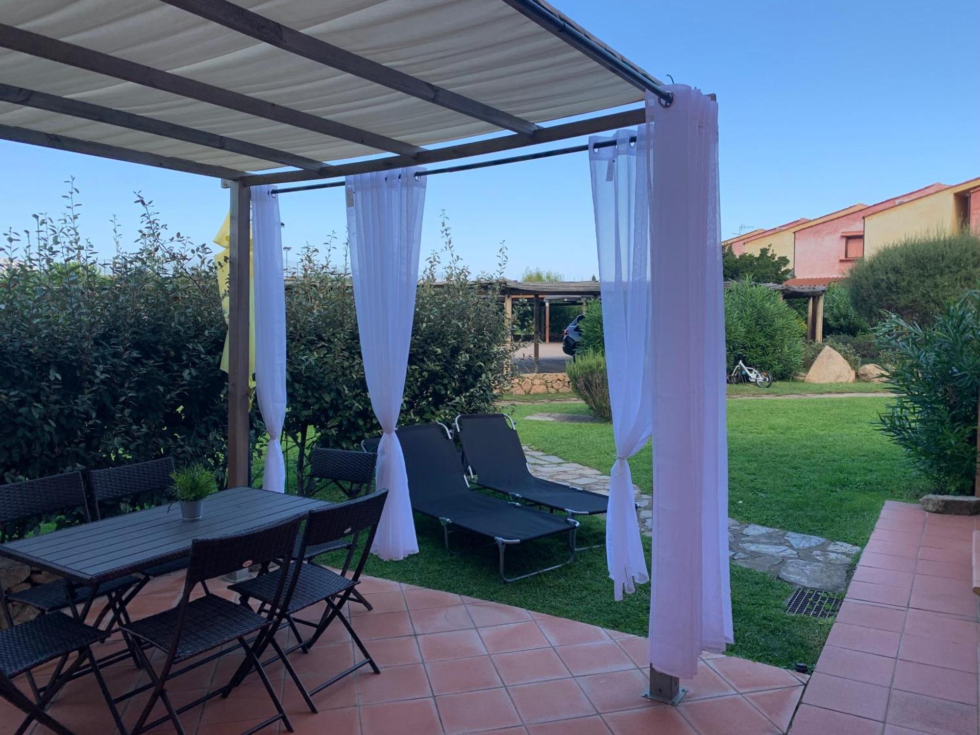 Casa Smeralda: Con Giardino E Vicino Al Mare Punta Molara Kültér fotó