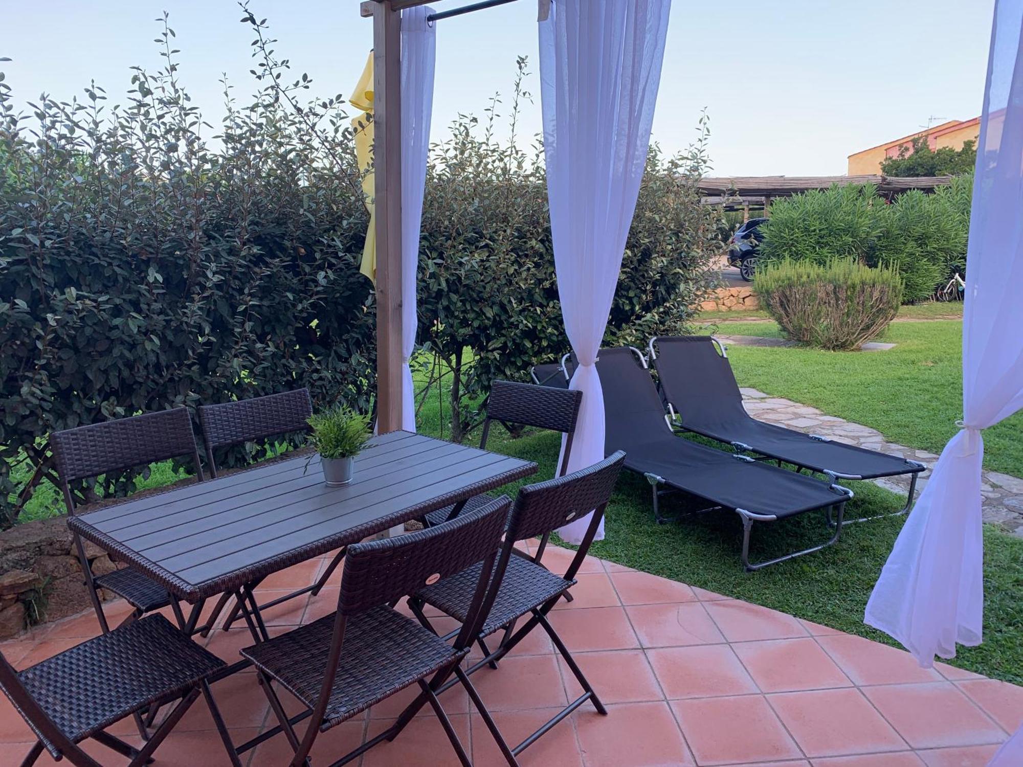 Casa Smeralda: Con Giardino E Vicino Al Mare Punta Molara Kültér fotó